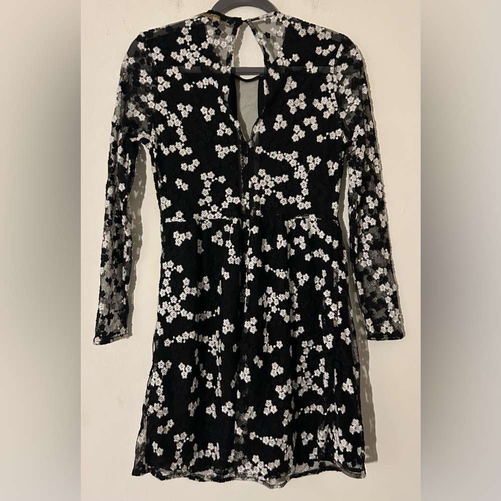 Long Sleeve Floral Dress in Black and White - Picture 2 of 3